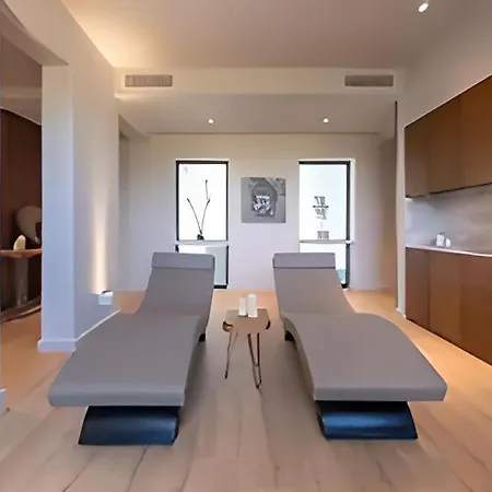 Thalassa Apartment