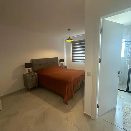 Thalassa Apartment *