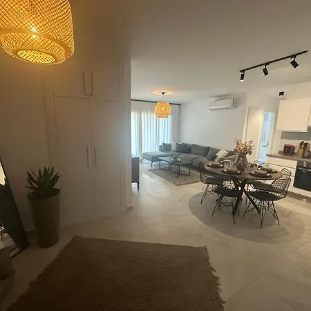 Thalassa Apartment