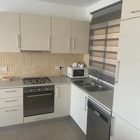 Thalassa Apartment *